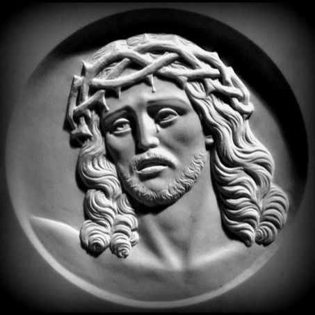 Bajorrelieve rostro de Cristo con corona de espinas - En mármol de Carrara, personalizable ART12