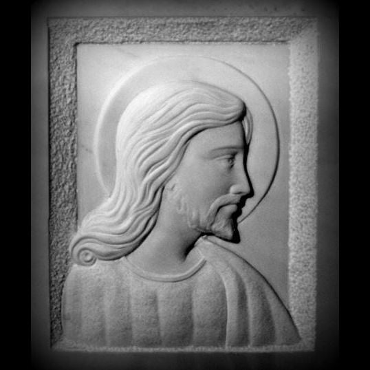 Bajorrelieve Cristo de perfil - En mármol de Carrara, personalizable ART16