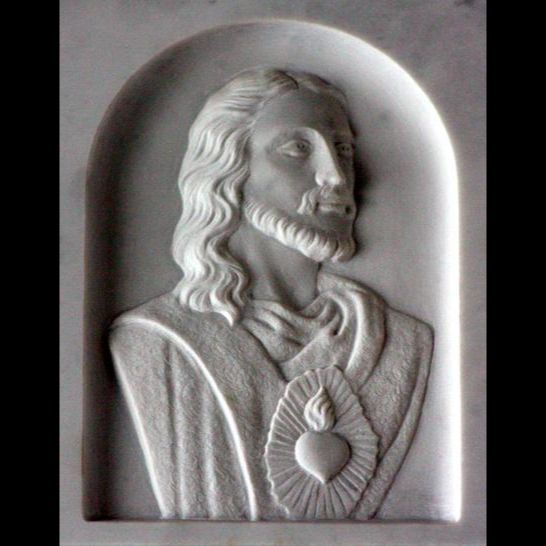 Bajorrelieve medio busto de Cristo con Sagrado Corazón - En mármol de Carrara, personalizable ART18