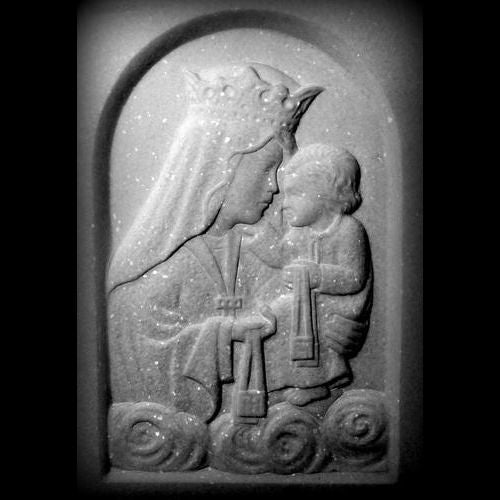 Flachrelief Pietà - Aus Carrara-Marmor, personalisierbar ART38